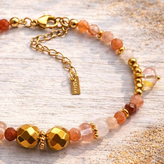 MIRA - Red Quartz & Agate & Peel, golden Hematite charm bracelet